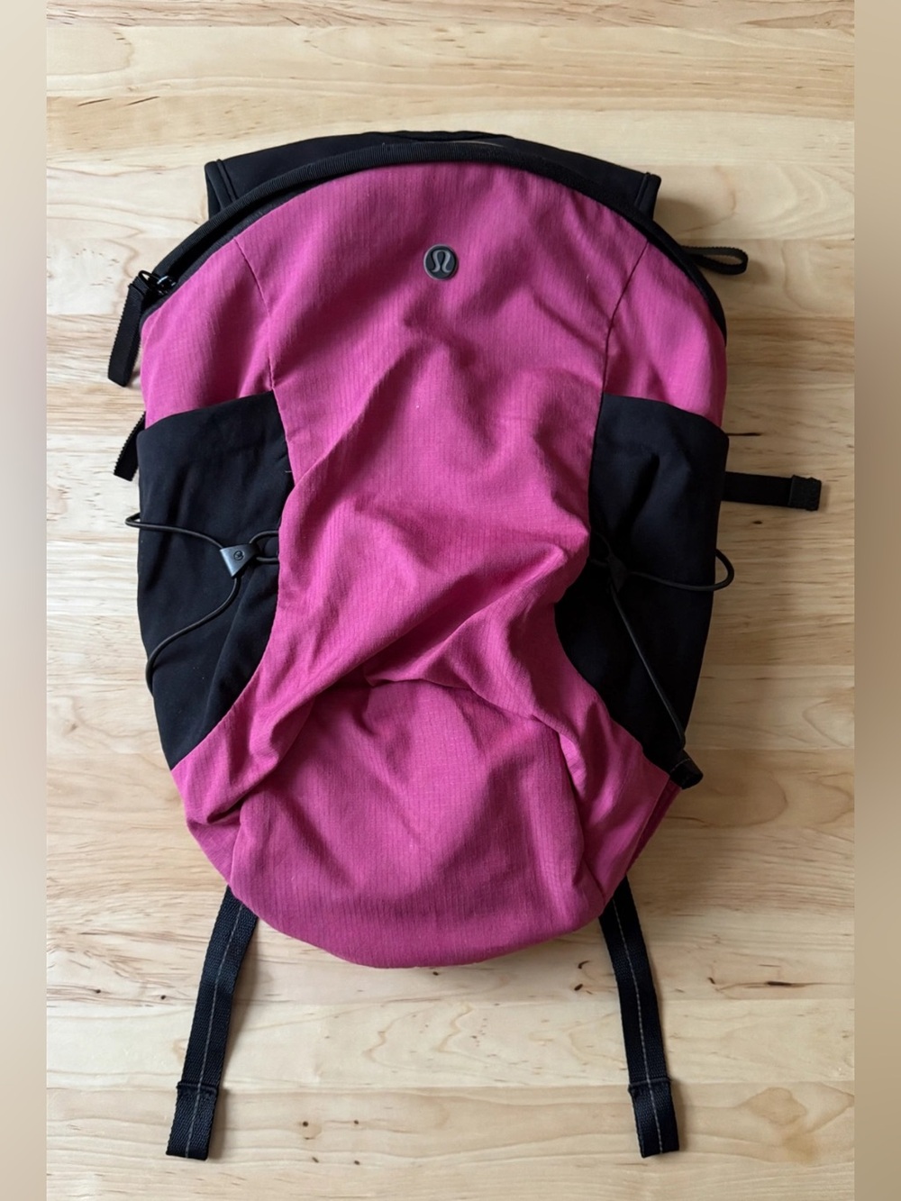 lululemon athletica Magenta and Black Everyday Pack